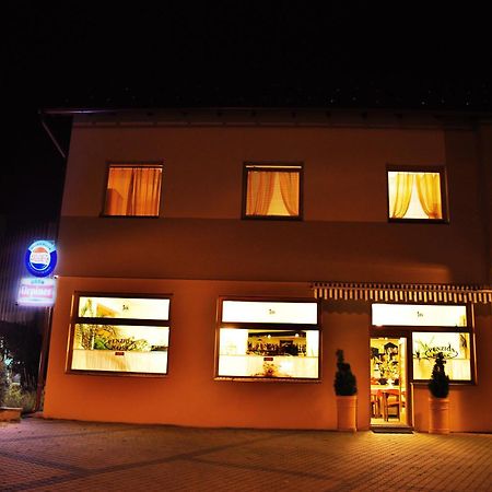 Penzion Majak Banská Bystrica Esterno foto