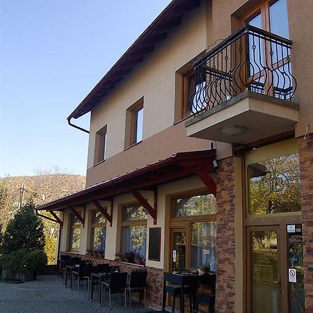 Penzion Majak Banská Bystrica Esterno foto