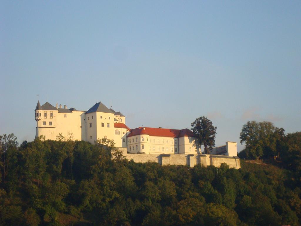 Penzion Majak Banská Bystrica Esterno foto