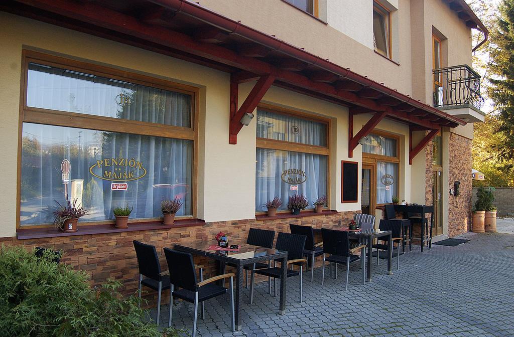 Penzion Majak Banská Bystrica Esterno foto