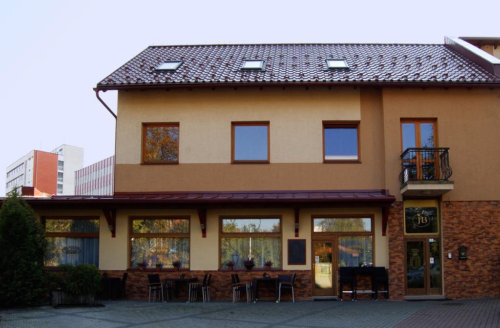 Penzion Majak Banská Bystrica Esterno foto